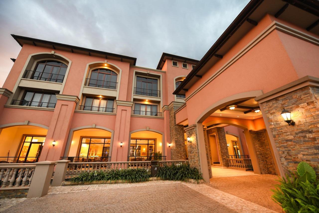 Mestil Hotel & Residences Kampala Ngoại thất bức ảnh