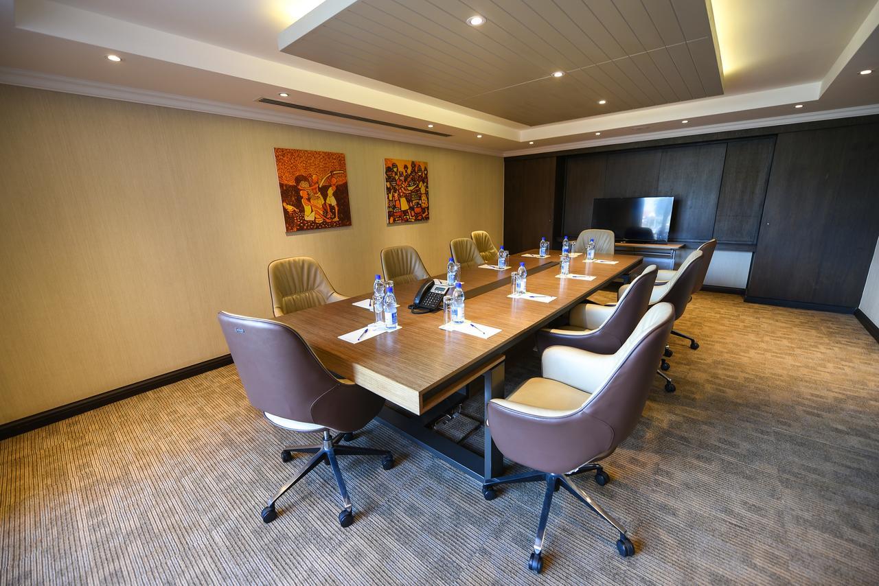 Mestil Hotel & Residences Kampala Ngoại thất bức ảnh