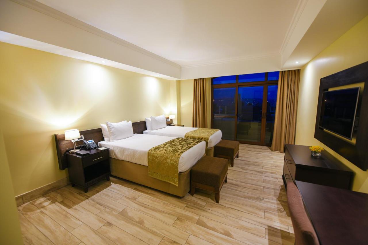 Mestil Hotel & Residences Kampala Ngoại thất bức ảnh