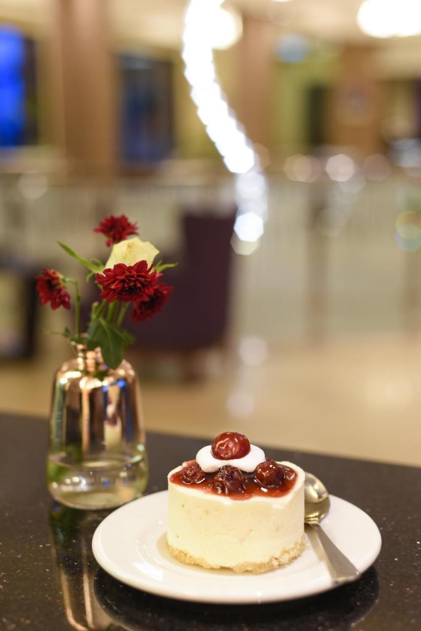 Mestil Hotel & Residences Kampala Ngoại thất bức ảnh